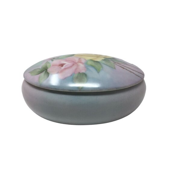 Vintage Hand Painted Porcelain Lidded Trinket Box/Jewelry Box with Flowers on it - Picture 1 of 7